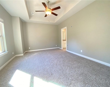 2039 Penelope  Ln - Photo Thumbnail 14