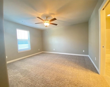 2039 Penelope  Ln - Photo Thumbnail 9