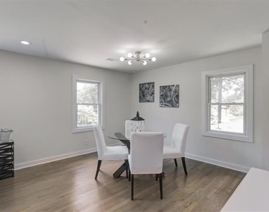 2353 Larchwood Road Sw - Photo Thumbnail 6