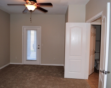 6509 W Molly Lane - Photo Thumbnail 12