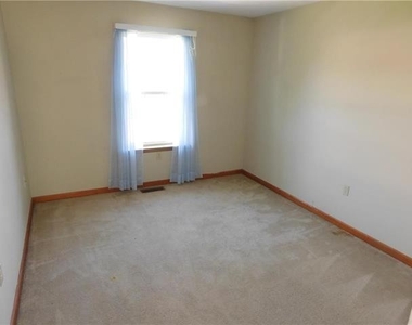 2707 Victoria Lane - Photo Thumbnail 15