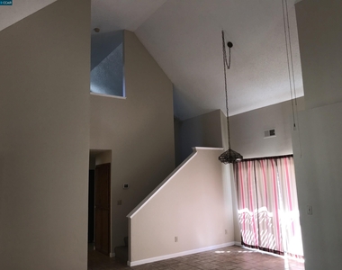 1602 Somerset Pl - Photo Thumbnail 23