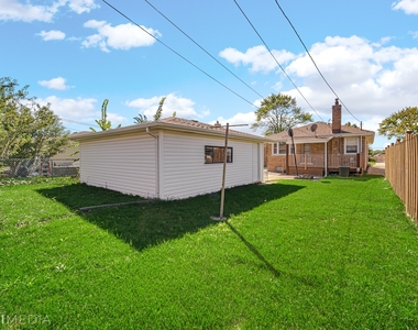 4433 N Opal Avenue - Photo Thumbnail 23