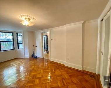 188 Hall Street - Photo Thumbnail 9