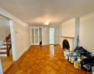 188 Hall Street - Photo Thumbnail 11