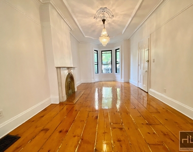 188 Hall Street - Photo Thumbnail 10