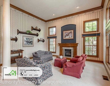 3849 Eagle Parkway - Photo Thumbnail 4