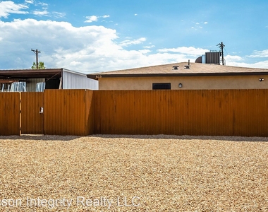 615 S. Santa Rita Ave. - Photo Thumbnail 2