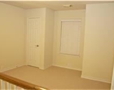 7230 Wisteria Chase Pl - Photo Thumbnail 7