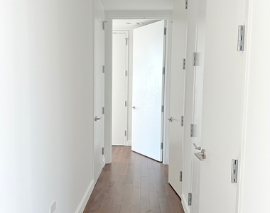 515 West 36th Street - Photo Thumbnail 9