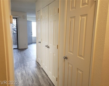 2101 Winwood Street - Photo Thumbnail 19