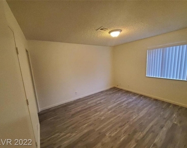 2101 Winwood Street - Photo Thumbnail 25