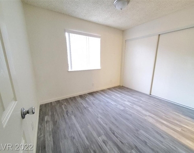 2101 Winwood Street - Photo Thumbnail 12