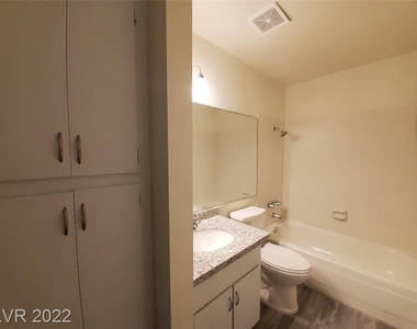 2101 Winwood Street - Photo Thumbnail 20