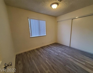 2101 Winwood Street - Photo Thumbnail 33