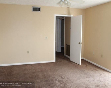 4085 Forest Hill Dr - Photo Thumbnail 11