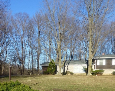 524 Sharon Road - Photo Thumbnail 1