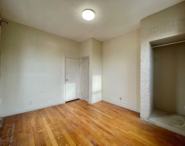 406 East 119th Street - Photo Thumbnail 4