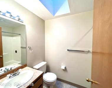 7712 Sw Landau Street - Photo Thumbnail 8