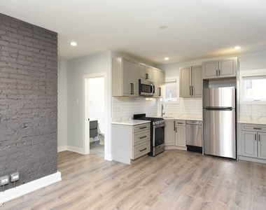 7738 N. Eastlake Terrace, Unit 3w - Photo Thumbnail 8