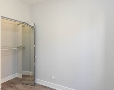 7738 N. Eastlake Terrace, Unit 3w - Photo Thumbnail 11