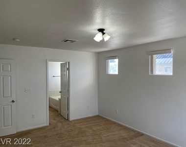 5340 Crestpoint Watch Court - Photo Thumbnail 17