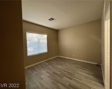 5712 Tropic Mist Street - Photo Thumbnail 2