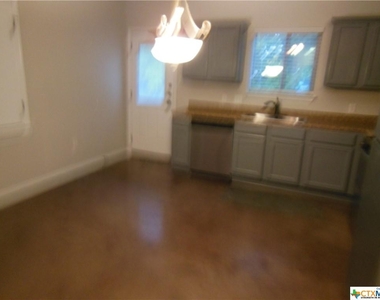 171 Rosedale Avenue - Photo Thumbnail 5