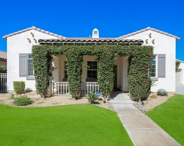 79700 Desert Willow Street - Photo Thumbnail 11