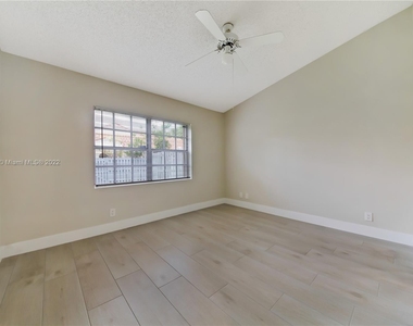 1397 Springside Dr - Photo Thumbnail 19