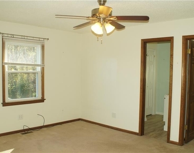 1009 Emory Place - Photo Thumbnail 15