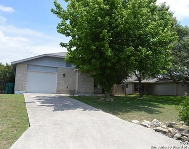 328 Bentwood Dr - Photo Thumbnail 13