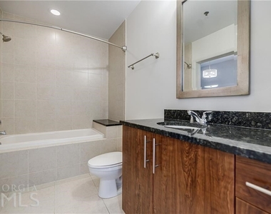 1080 Peachtree St Ne  #3008 - Photo Thumbnail 10