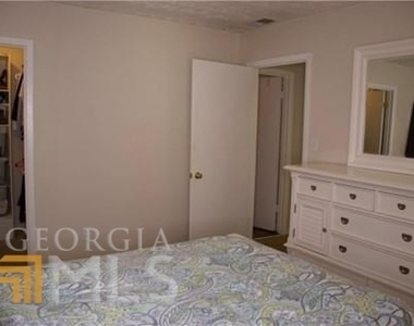 5155 Roswell Rd  #5 - Photo Thumbnail 10