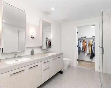 10777 Wilshire Blvd Unit 603 - Photo Thumbnail 2