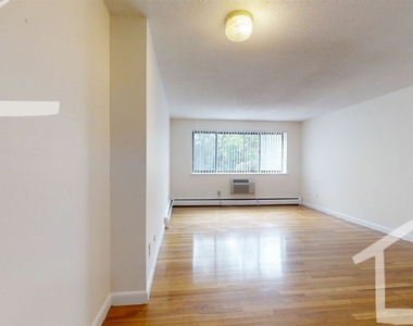 122 Dustin St Apt 16 - Photo Thumbnail 1