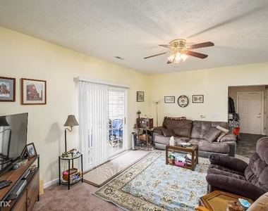 1763 Fortstone Ln - Photo Thumbnail 9