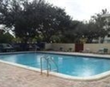 2501 Riverside Dr - Photo Thumbnail 11