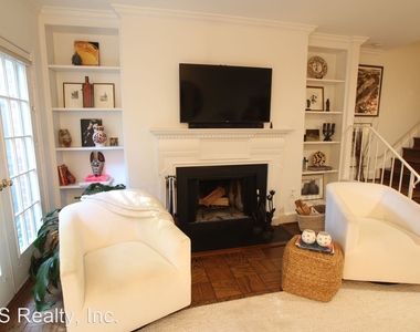 3217 Sutton Place, Nw Unit C - Photo Thumbnail 17