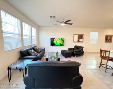 6994 Sylmar Ave Avenue - Photo Thumbnail 7