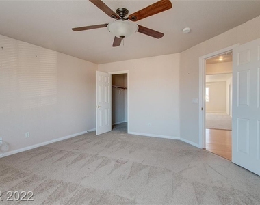 8205 Golden Cypress Avenue - Photo Thumbnail 26