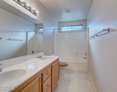 8205 Golden Cypress Avenue - Photo Thumbnail 29