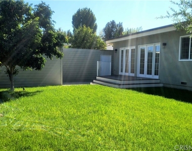 22647 Burbank Boulevard - Photo Thumbnail 26