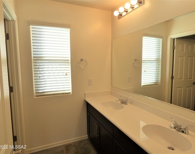 3511 W Tiana Court - Photo Thumbnail 31