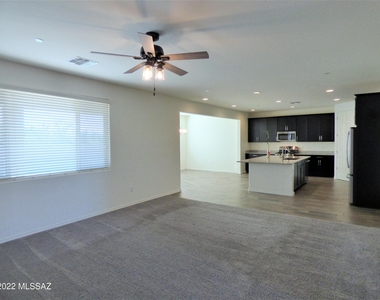 3511 W Tiana Court - Photo Thumbnail 7