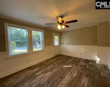 418 Barron Street - Photo Thumbnail 2