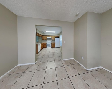 1034 Bridlewood Way - Photo Thumbnail 5