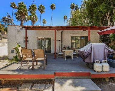 311 N Doheny Dr - Photo Thumbnail 42