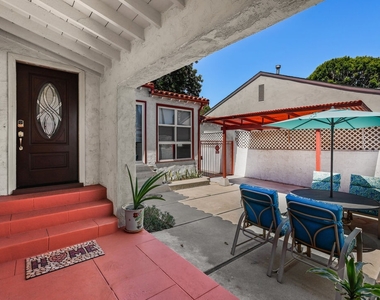 311 N Doheny Dr - Photo Thumbnail 4