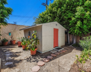 311 N Doheny Dr - Photo Thumbnail 44